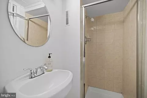 2410 Homestead Dr, Silver Spring, MD 20902 photo 31