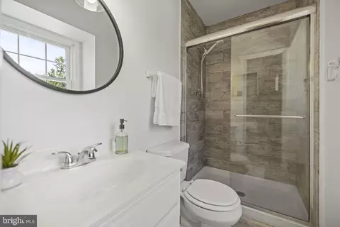 2410 Homestead Dr, Silver Spring, MD 20902 photo 21