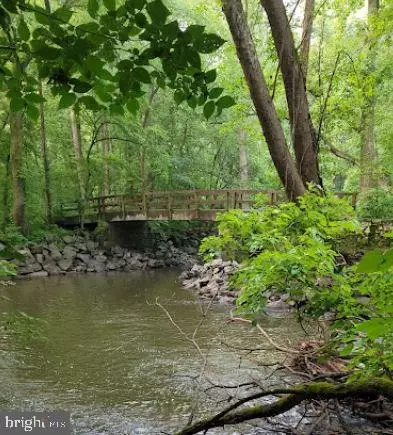 View/Area - 2410 Colston Dr #C-101, Silver Spring, MD 20910 photo 12 of 13