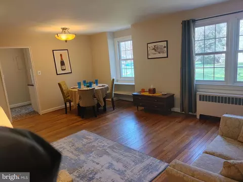 Dining - 2410 Colston Dr #C-101, Silver Spring, MD 20910 photo 2 of 2