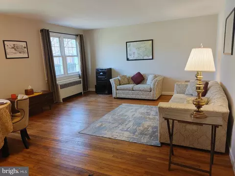 Living - 2410 Colston Dr #C-101, Silver Spring, MD 20910 photo 1 of 3