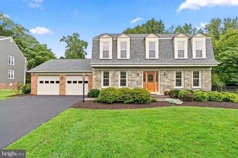 16225 Monty Ct, Rockville, MD 20853