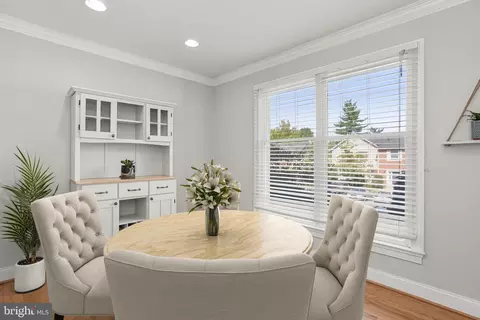 10871 Lockwood Dr, Silver Spring, MD 20901 photo 3