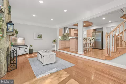 10871 Lockwood Dr, Silver Spring, MD 20901 photo 17