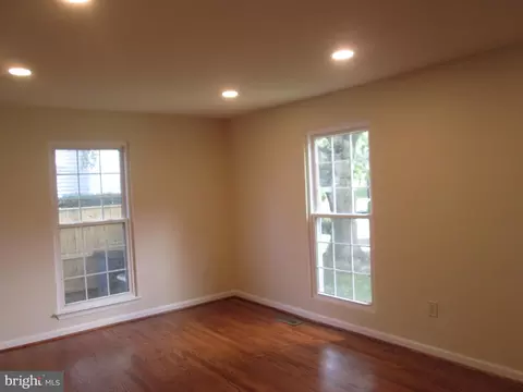 15 Valleyfield Ct, Silver Spring, MD 20906 photo 4