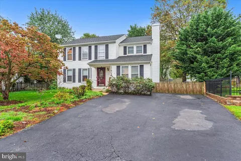 17805 Hazelcrest Dr, Gaithersburg, MD 20877
