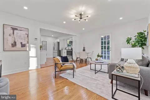 2709 Finley St, Silver Spring, MD 20902