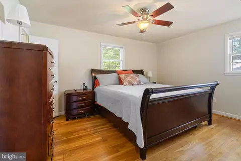 1011 Loxford Ter, Silver Spring, MD 20901 photo 9