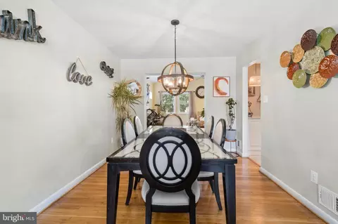 1011 Loxford Ter, Silver Spring, MD 20901 photo 7