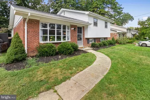 1011 Loxford Ter, Silver Spring, MD 20901 photo 2