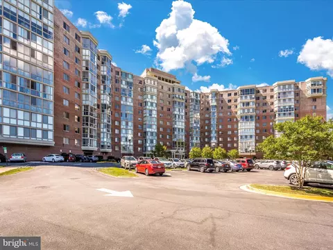 3100 N Leisure World Blvd #217, Silver Spring, MD 20906