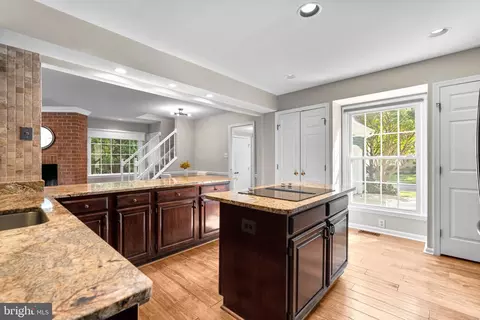 127 Upshire Cir, Gaithersburg, MD 20878 photo 15