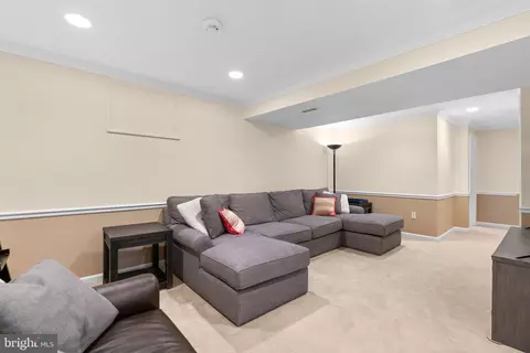 127 Upshire Cir, Gaithersburg, MD 20878 photo 39