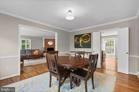 127 Upshire Cir, Gaithersburg, MD 20878 photo 11