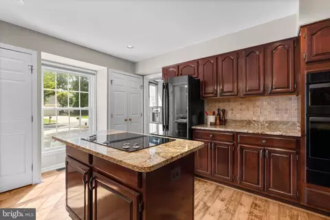 127 Upshire Cir, Gaithersburg, MD 20878 photo 16