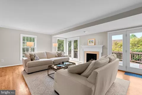 127 Upshire Cir, Gaithersburg, MD 20878 photo 9