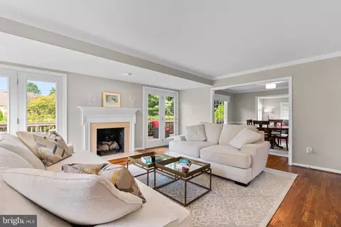 127 Upshire Cir, Gaithersburg, MD 20878 photo 10