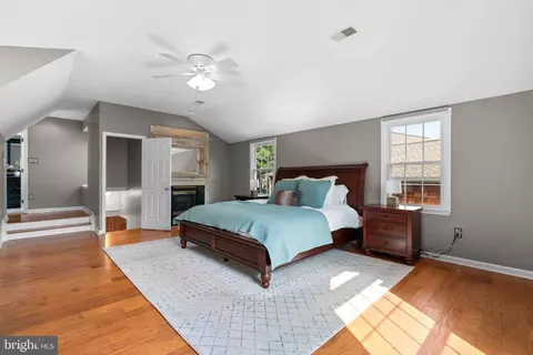 127 Upshire Cir, Gaithersburg, MD 20878 photo 21