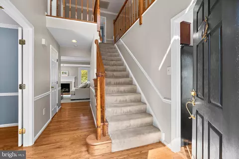 127 Upshire Cir, Gaithersburg, MD 20878 photo 5