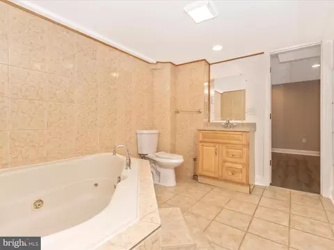 2203 Touchstone Ct, Silver Spring, MD 20904 photo 36