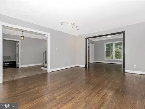 2203 Touchstone Ct, Silver Spring, MD 20904 photo 6