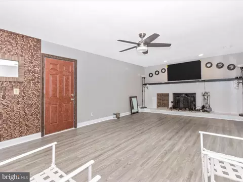 2203 Touchstone Ct, Silver Spring, MD 20904 photo 9