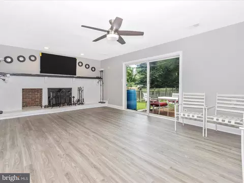 2203 Touchstone Ct, Silver Spring, MD 20904 photo 10