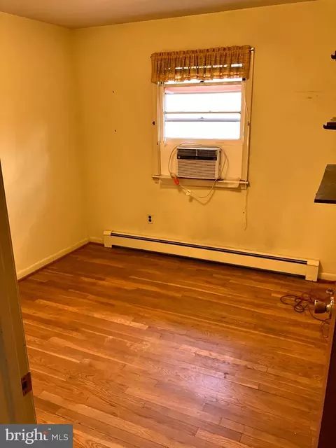 2501 Seibel Dr, Silver Spring, MD 20905 photo 8