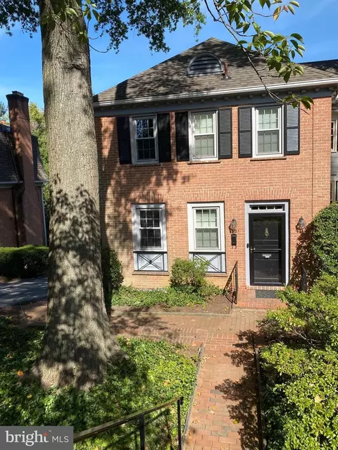 4931 Crescent St, Bethesda, MD 20816