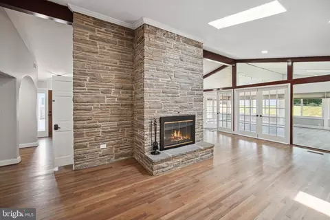 24404 Welsh Rd, Gaithersburg, MD 20882