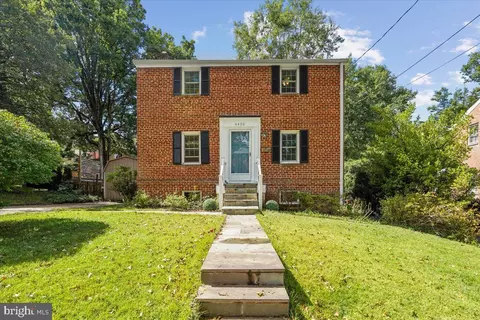 4420 Ambler Dr, Kensington, MD 20895