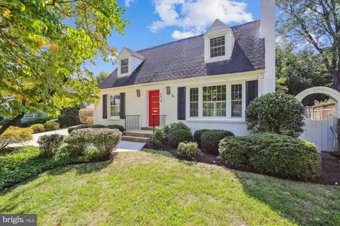 5018 Sangamore Rd, Bethesda, MD 20816