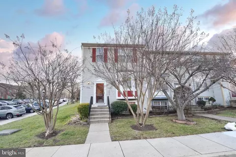 1900 Bronzegate Blvd #25, Silver Spring, MD 20904