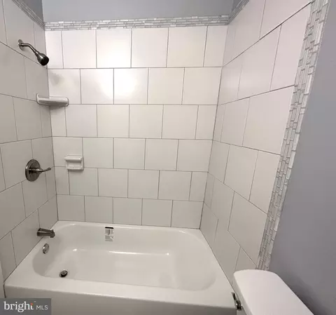 914 Playford Ln, Silver Spring, MD 20901 photo 4