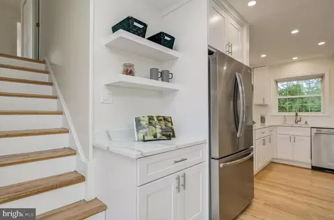 2185 Stratton Dr, Potomac, MD 20854 photo 9