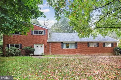 17812 Tree Lawn Dr, Ashton, MD 20861