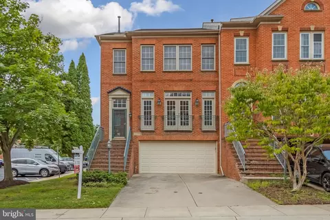 10418 Dalebrooke Ln, Potomac, MD 20854