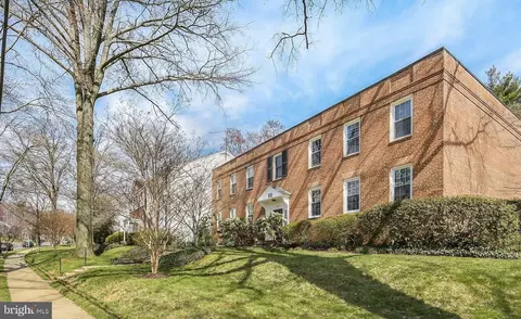 623 Azalea Dr #1, Rockville, MD 20850