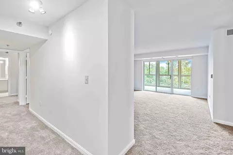 14801 Pennfield Cir #402, Silver Spring, MD 20906 photo 59