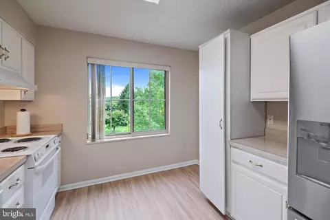 14801 Pennfield Cir #402, Silver Spring, MD 20906 photo 41