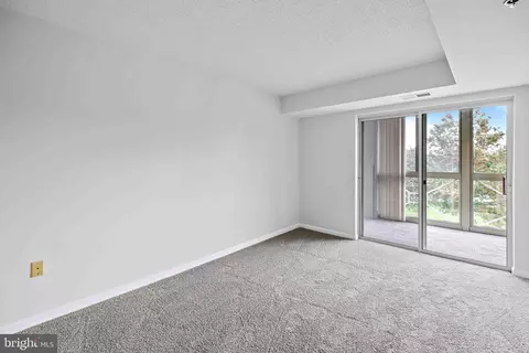14801 Pennfield Cir #402, Silver Spring, MD 20906 photo 28