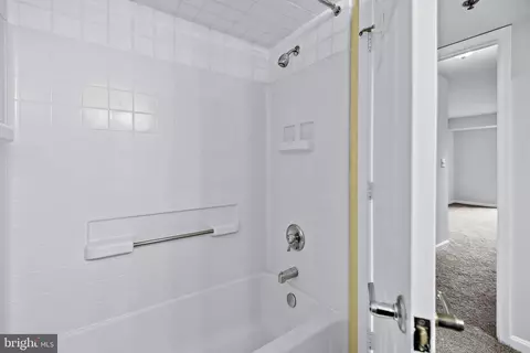 14801 Pennfield Cir #402, Silver Spring, MD 20906 photo 36