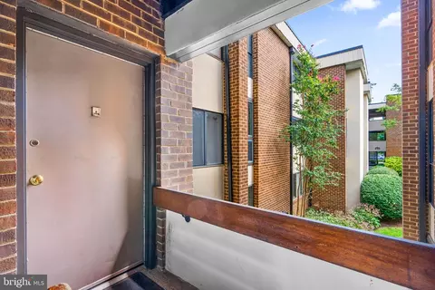 2109 Walsh View Ter #201, Silver Spring, MD 20902 photo 5