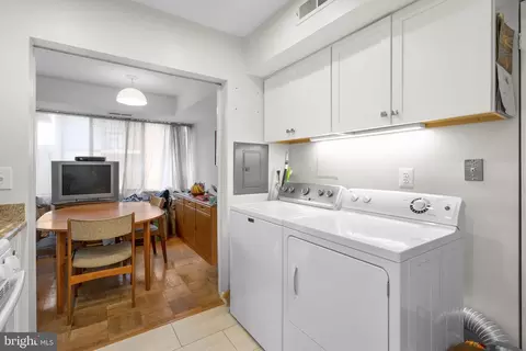 2109 Walsh View Ter #201, Silver Spring, MD 20902 photo 9