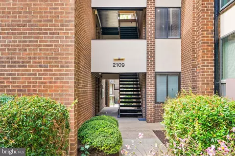 2109 Walsh View Ter #201, Silver Spring, MD 20902 photo 4