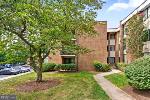 2109 Walsh View Ter #201, Silver Spring, MD 20902 photo 3