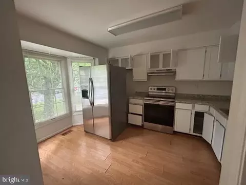 13627 Cedar Creek Ln, Silver Spring, MD 20904 photo 3