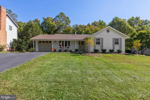 2012 Kings House Rd, Silver Spring, MD 20905