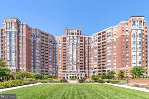 5809 Nicholson Ln #16, Rockville, MD 20852