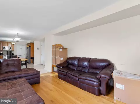 2821 Gracefield Rd, Silver Spring, MD 20904 photo 5
